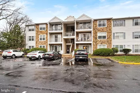21 Mulberry Ct, Hamilton, NJ 08619