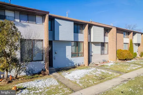 121 Howsington Pl, East Windsor, NJ 08520