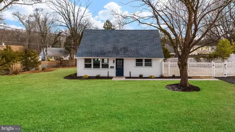 28 Scarsdale, Ewing, NJ 08618