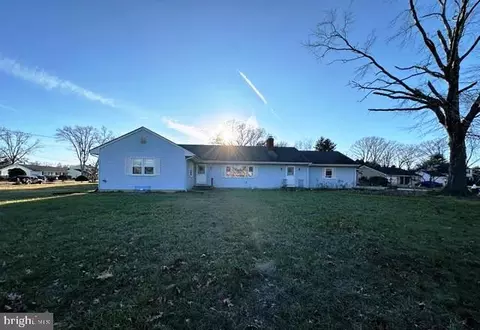81 Cranbrook, Hamilton, NJ 08690