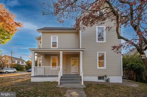 11 Princeton Ave, Hopewell, NJ 08525