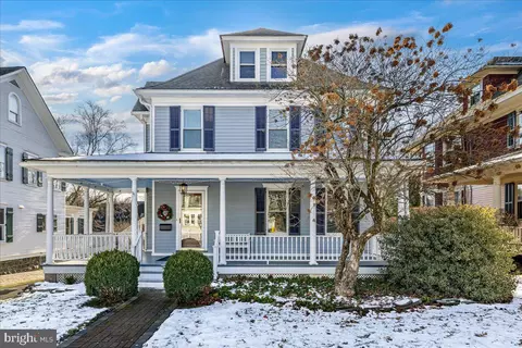 4 W Franklin Ave, Pennington, NJ 08534