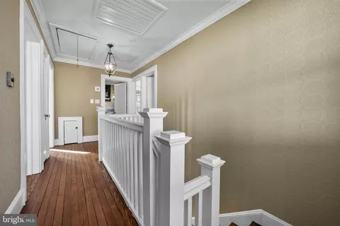 Entry Way - 2046 Pennington Rd, Ewing, NJ 08618 photo 3 of 4