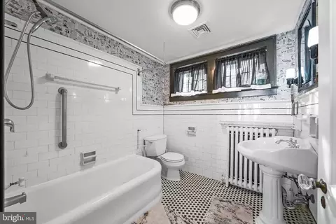 Bath - 2046 Pennington Rd, Ewing, NJ 08618 photo 2 of 3