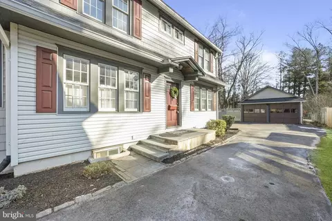 Exterior - 2046 Pennington Rd, Ewing, NJ 08618 photo 2 of 5