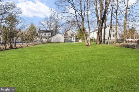 Exterior - 2046 Pennington Rd, Ewing, NJ 08618 photo 3 of 5
