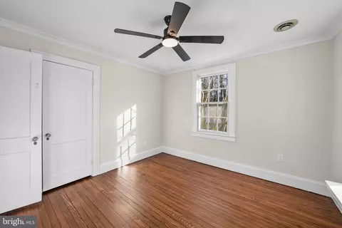 Bedroom - 2046 Pennington Rd, Ewing, NJ 08618 photo 4 of 6