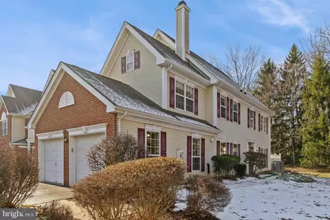 109 Bollen Ct, Pennington, NJ 08534