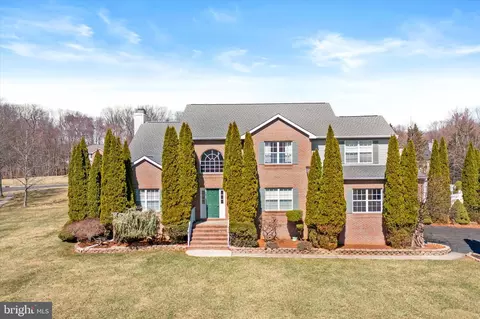 27 Roosevelt Way, Robbinsville, NJ 08691