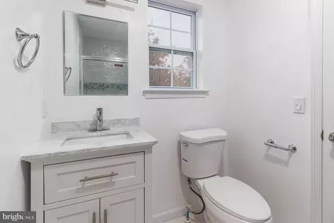 Entry Way - 26 Pilgrim Ct, Ewing, NJ 08628 photo 5 of 5