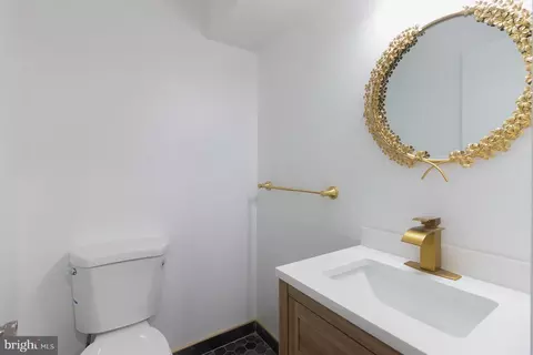 Bath - 26 Pilgrim Ct, Ewing, NJ 08628 photo 1 of 2