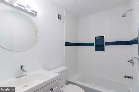 Bath - 26 Pilgrim Ct, Ewing, NJ 08628 photo 2 of 2