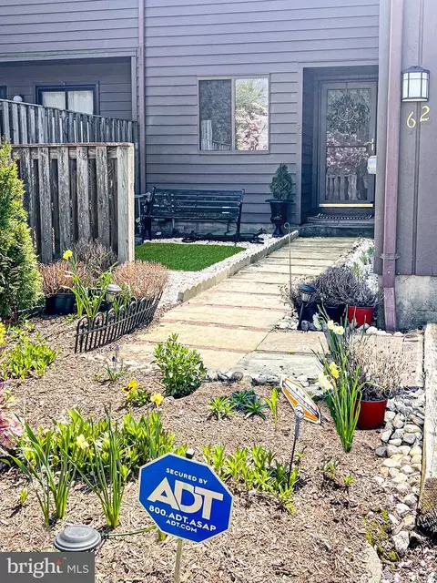 62 Jacob Ct, Ewing, NJ 08628