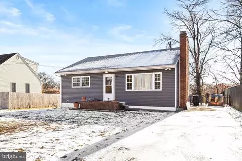 67 Spicer Ave, Hamilton, NJ 08610