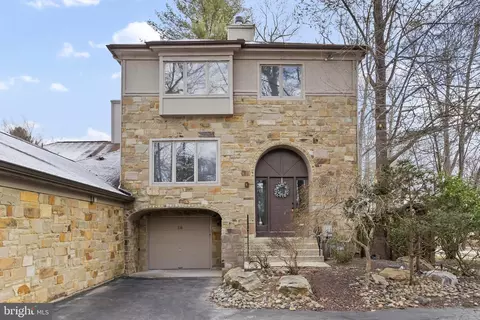 38 Marvin Ct, Lawrence Township, NJ 08648