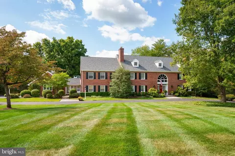 13 E Shore Dr, Princeton, NJ 08540