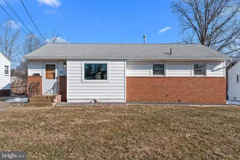 46 Shelburne Dr, Ewing, NJ 08638