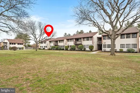 1 J Avon, East Windsor, NJ 08520