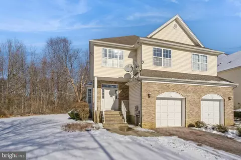15 Keats Ct, East Windsor, NJ 08520