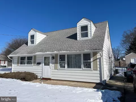 106 Glen Mawr Dr, Ewing, NJ 08618