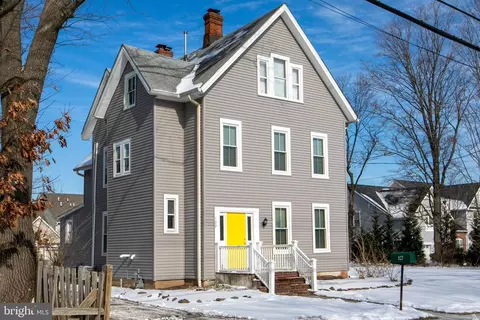 127 W Franklin Ave, Pennington, NJ 08534