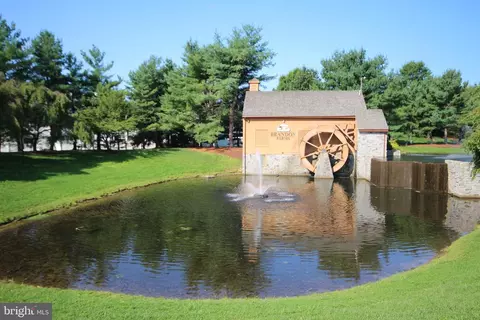 204 Bollen Ct, Pennington, NJ 08534