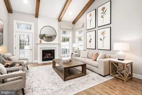 40 Kay Chiarello Way, Hamilton, NJ 08690