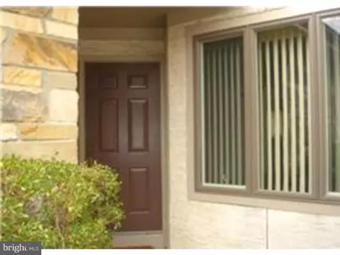 69 Woodmont Dr, Lawrenceville, NJ 08648