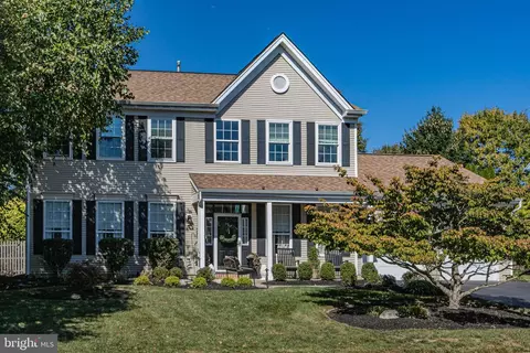 79 Chicory Ln, Pennington, NJ 08534