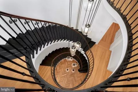 87 Library Pl, Princeton, NJ 08540