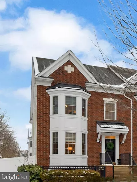 10 N Commerce Sq, Robbinsville, NJ 08691
