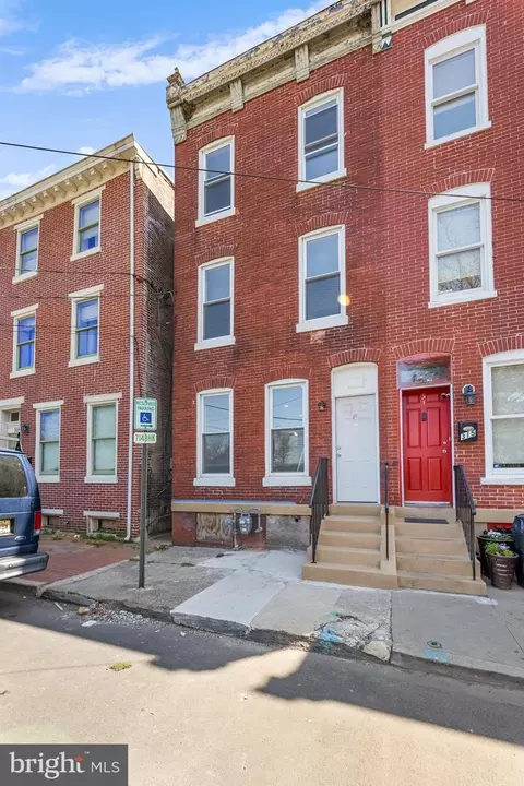 317 Academy St, Trenton, NJ 08618