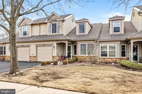 26 Brecht Rd, Hamilton, NJ 08690