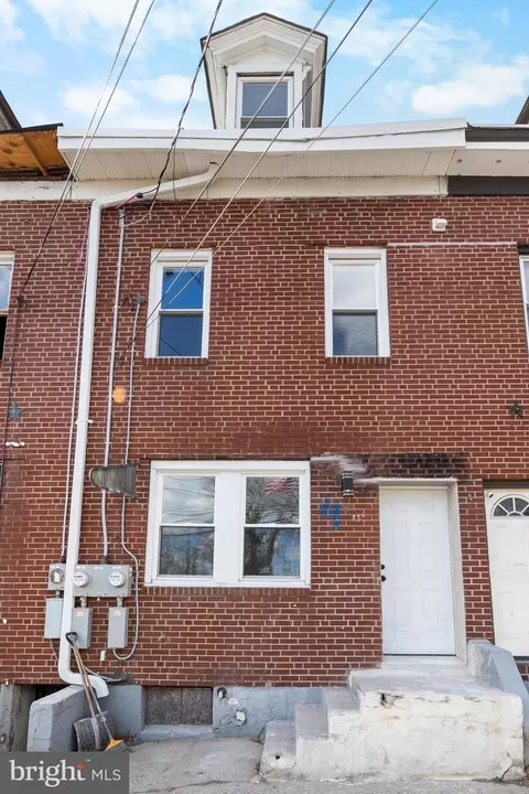 415 N Montgomery St, Trenton, NJ 08618