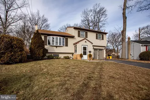 29 Tanglewood Dr, Hamilton, NJ 08619