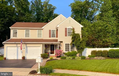 44 Kristopher Dr, Hamilton, NJ 08620