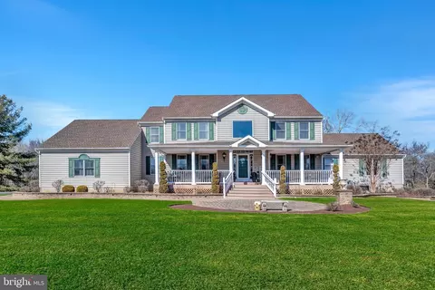 2 Amy Ct, Robbinsville, NJ 08691