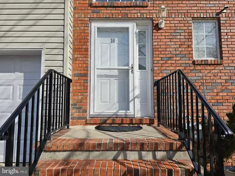 10 Stem Ct, Ewing, NJ 08638 photo 3