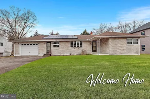 163 Lehigh Ave, Hamilton, NJ 08619