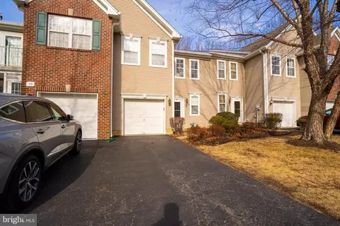 41 Normandy Dr, Princeton Junction, NJ 08550