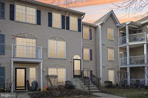 112 Chambord Ct, Hamilton, NJ 08619
