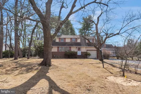 265 Edinburg Rd, Hamilton, NJ 08619