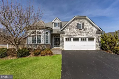 50 Murano Dr, Princeton Junction, NJ 08550