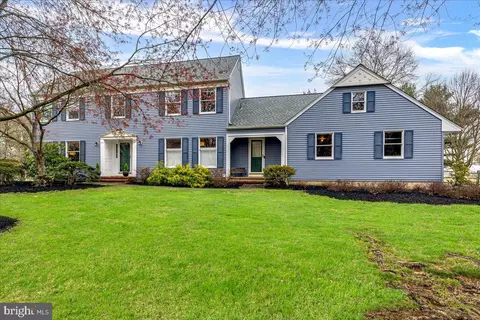 11 Westminster Dr, Princeton Junction, NJ 08550