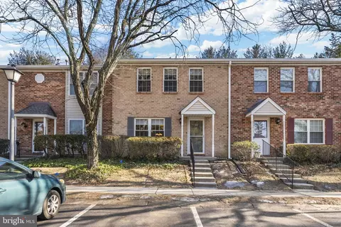 13 Pagoda Ct, Trenton, NJ 08648