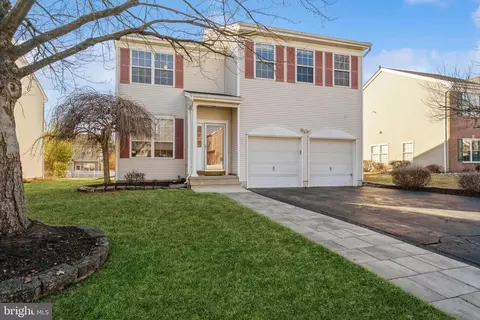 26 Manley Rd, Pennington, NJ 08534