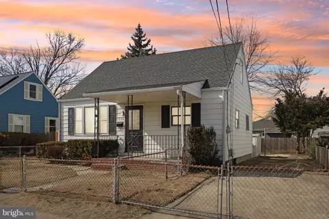 536 E Franklin St, Hamilton, NJ 08610