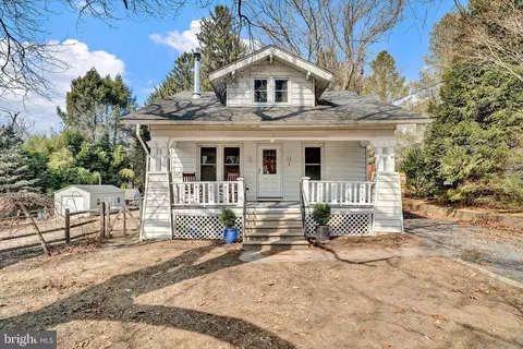 6 Nedsland Ave, Titusville, NJ 08560