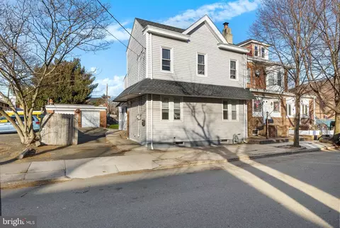 1016 Genesee St, Trenton, NJ 08610