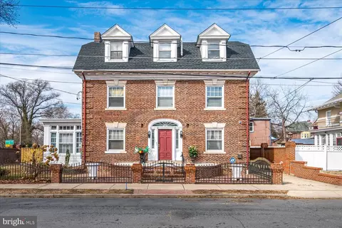 41 Fisher Pl, Trenton, NJ 08618